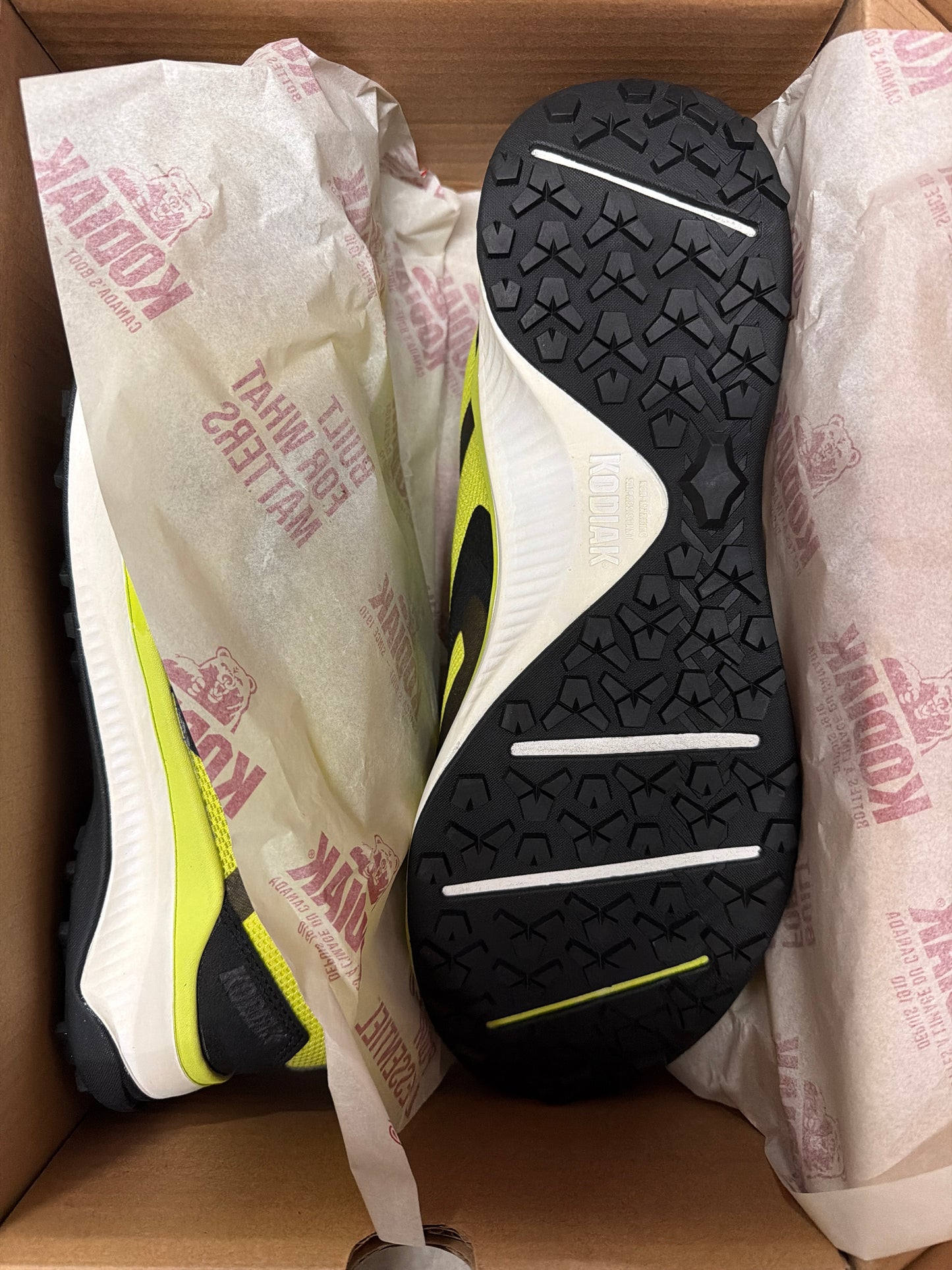 Kodiak Men's Quicktrail Low Nano Composite Toe Electrical Hazard Work Boot, Acid Lime, 14 Wide