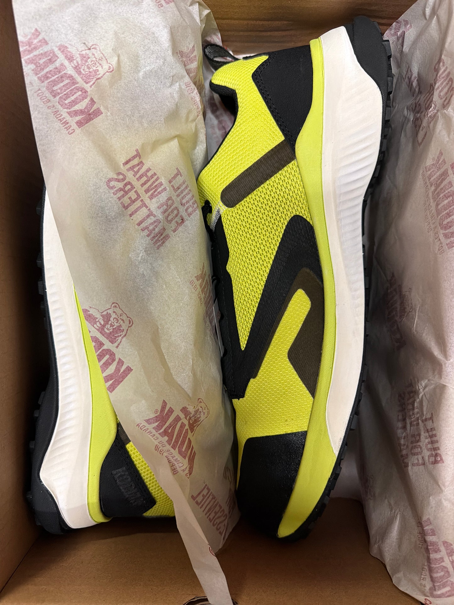 Kodiak Quicktrail Low Men

€™s Nano Safety Toe Work Shoe 

 Lime/Black product image