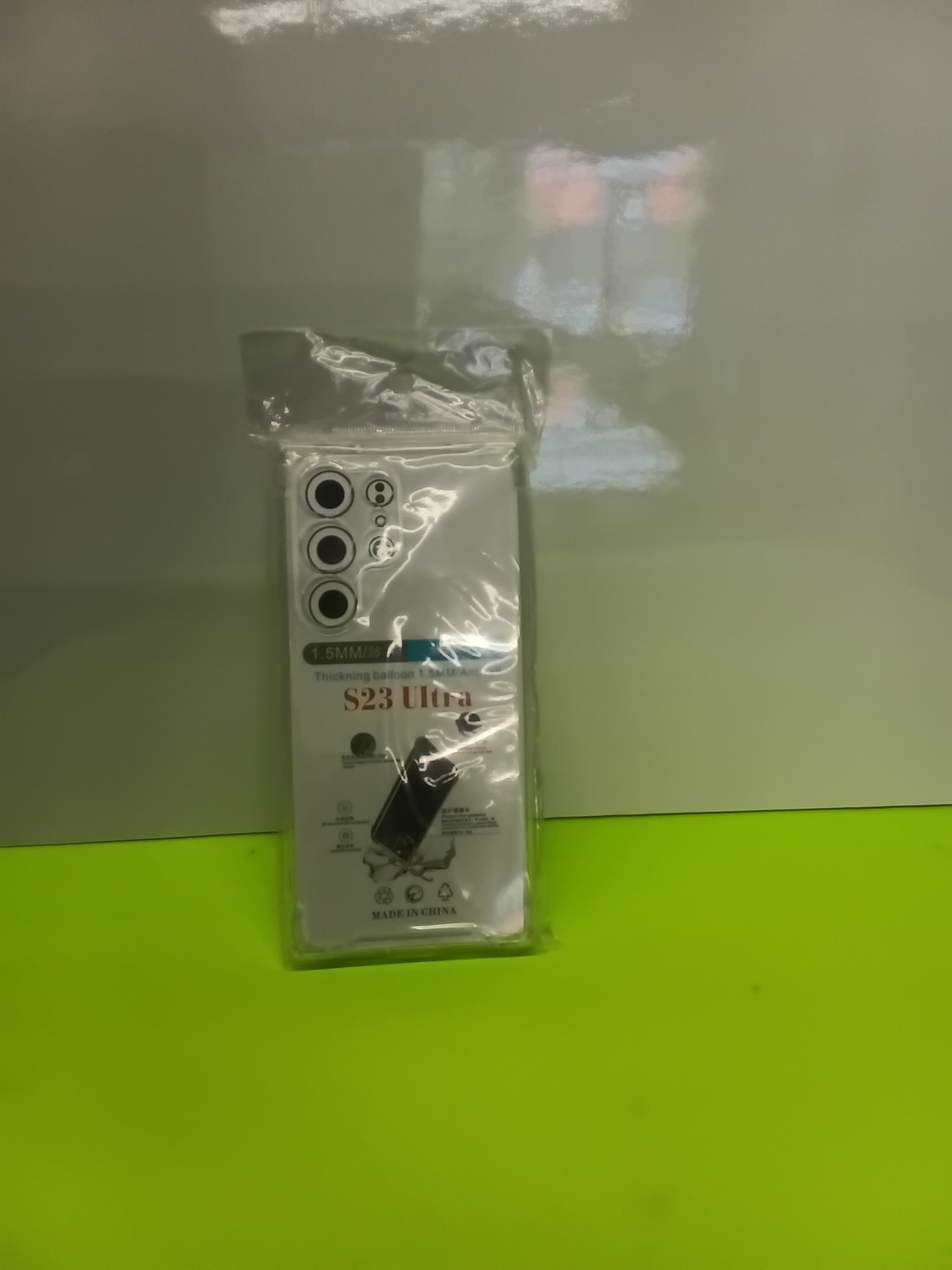 Solid Myth Super Glass Screen Protector 

 Samsung Galaxy S23 product image