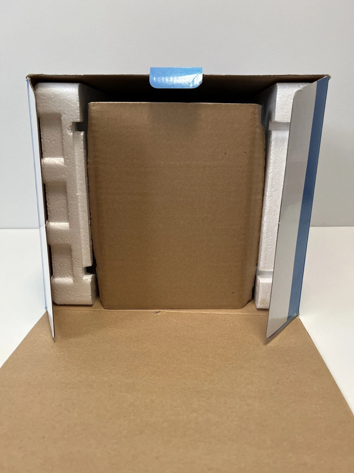 Hannah Montana iPod Clock Radio & Disney Mix Stick