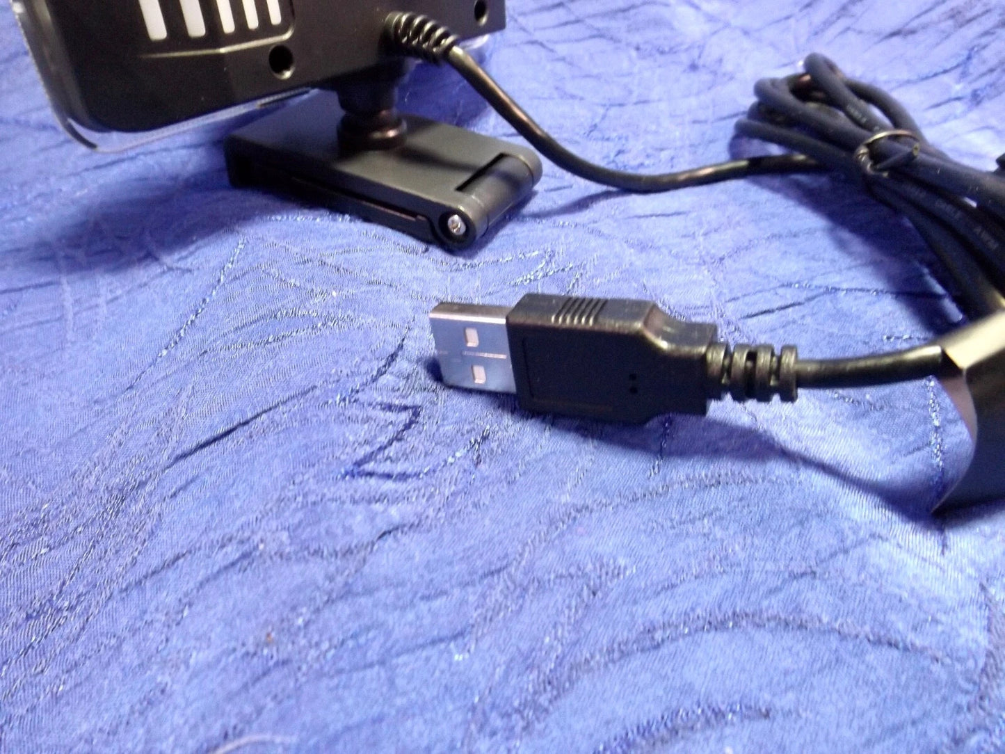 Victsing PC317A HD Webcam with Privacy Cover